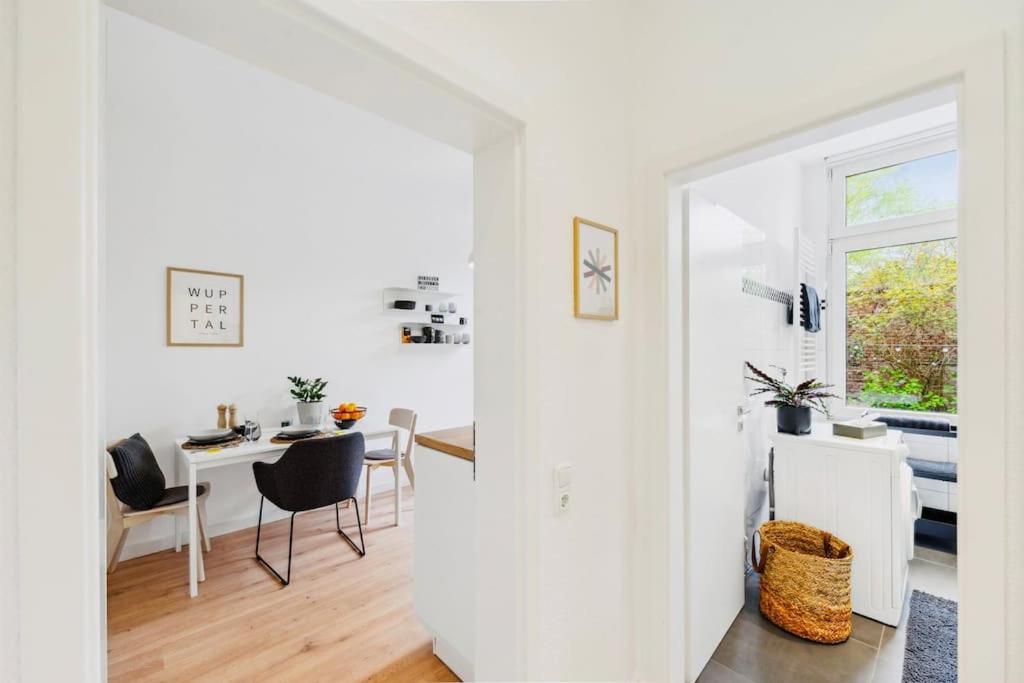 Wuppertaler Altbau-Traum Gutenberg - Naehe Dus & Dortmund & Koeln & Essen Apartment Exterior foto