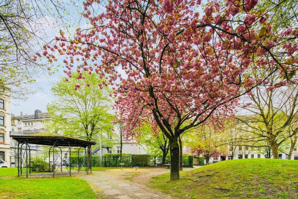 Wuppertaler Altbau-Traum Gutenberg - Naehe Dus & Dortmund & Koeln & Essen Apartment Exterior foto